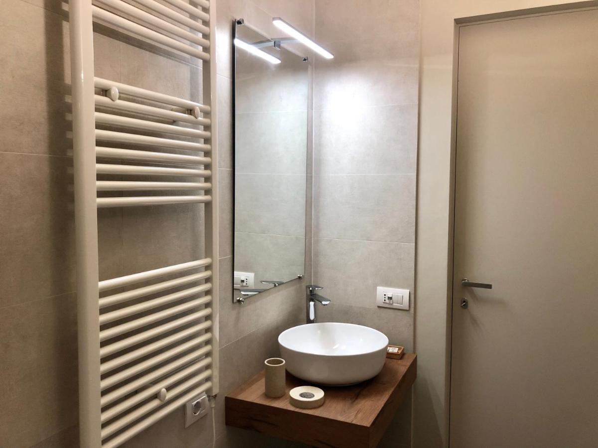 Laus Teatro Petruzzelli Suite Bari Luaran gambar