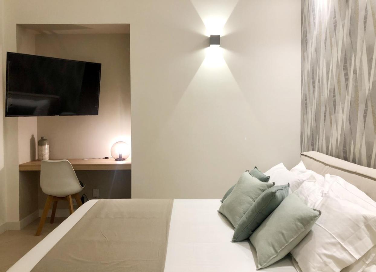 Laus Teatro Petruzzelli Suite Bari Luaran gambar